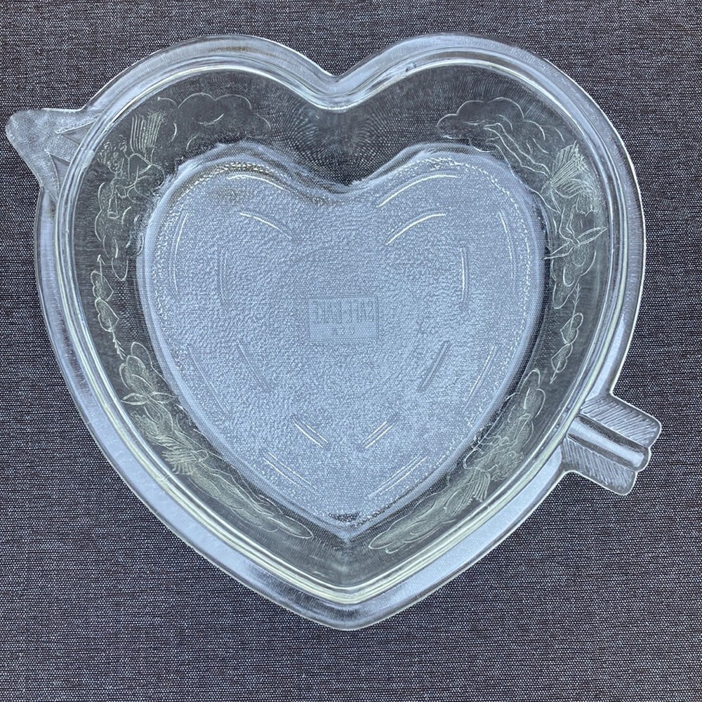 Vintage Safe Bake Valentines Heart Shaped Baking Dish